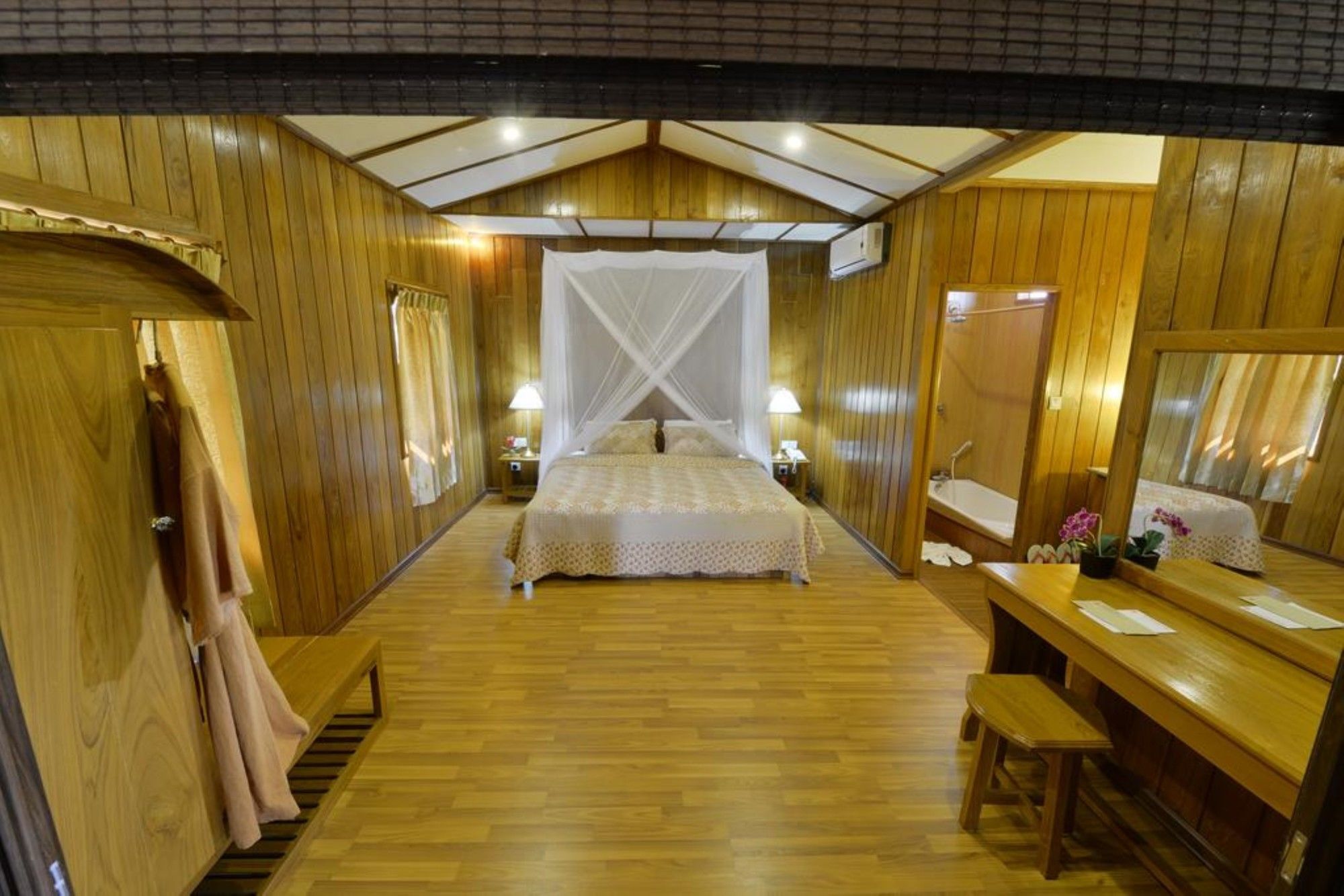 アン ヘリテージ ロッジ&スパ Inle Lake エクステリア 写真