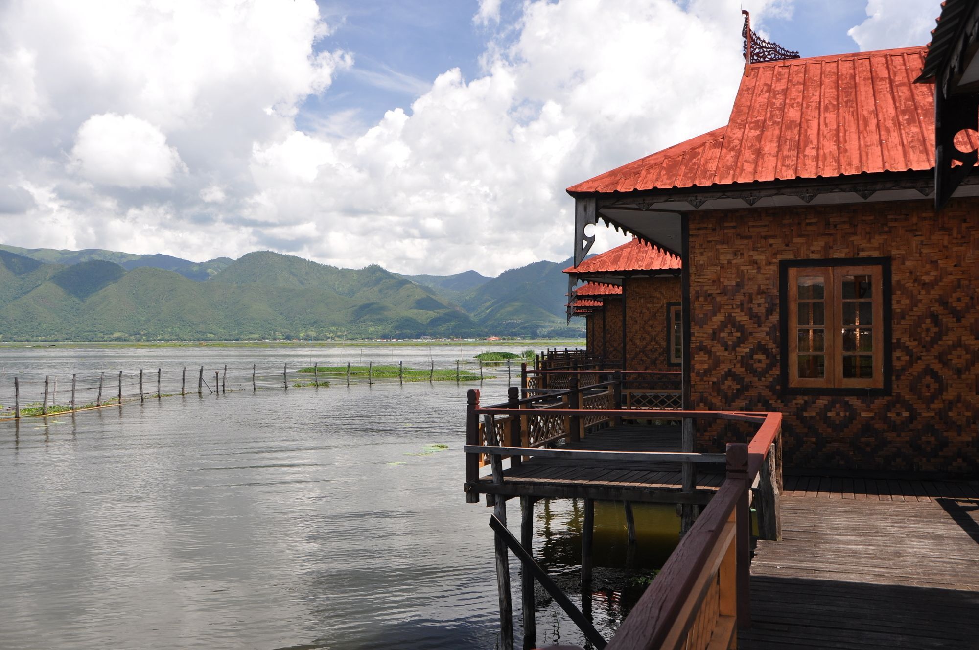 アン ヘリテージ ロッジ&スパ Inle Lake エクステリア 写真