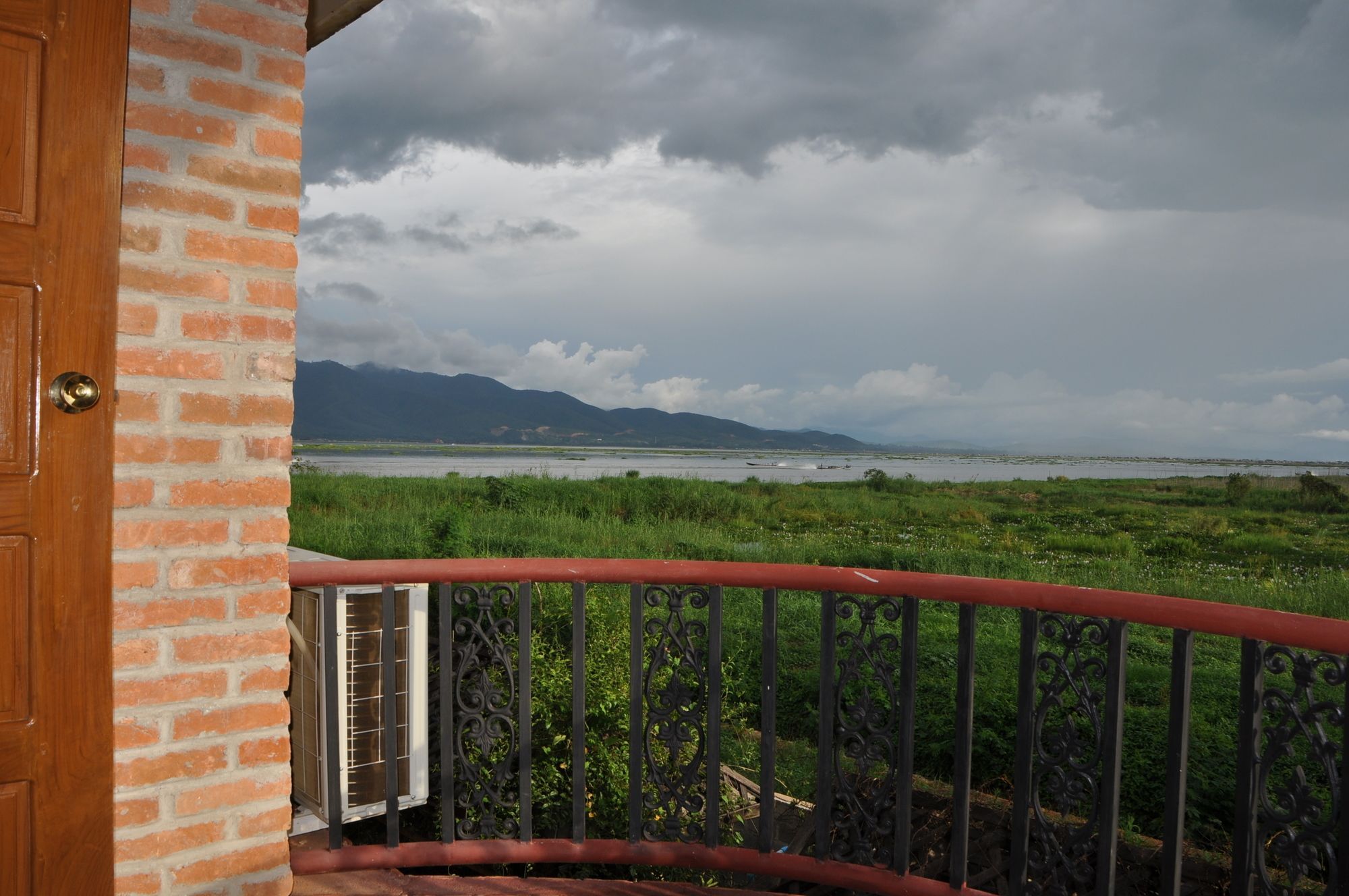 アン ヘリテージ ロッジ&スパ Inle Lake エクステリア 写真