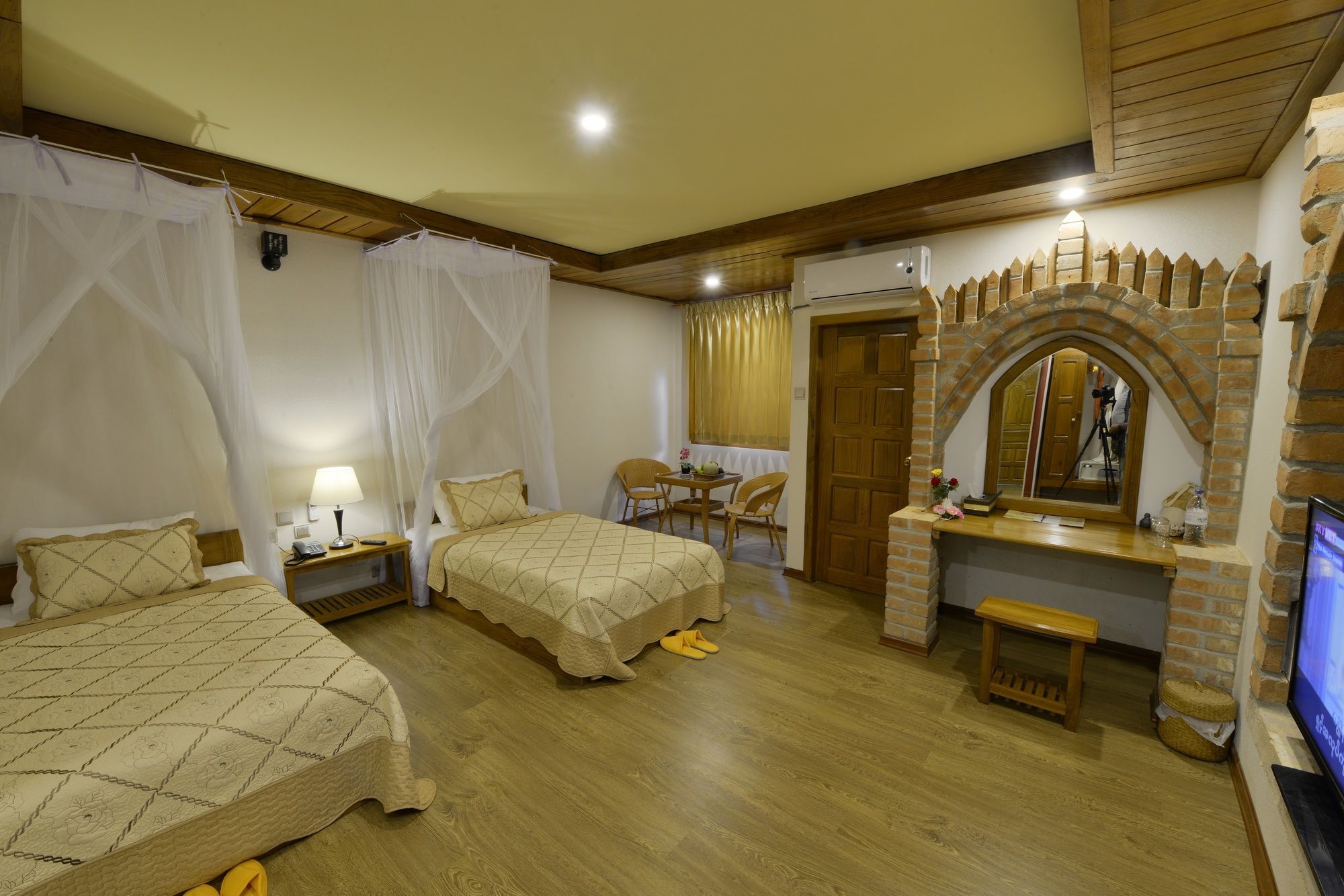 アン ヘリテージ ロッジ&スパ Inle Lake エクステリア 写真